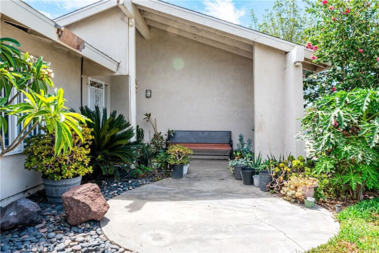 9087 Rosecrest Lane, Fontana