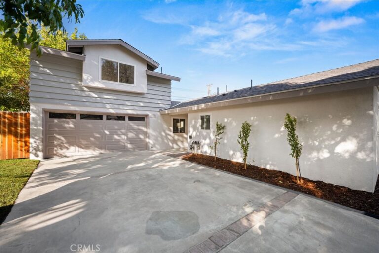 919 Majella Avenue, La Verne