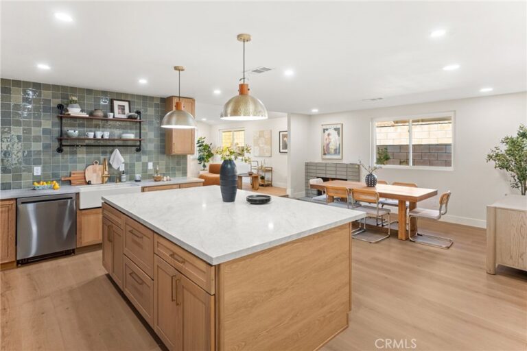 919 Majella Avenue, La Verne