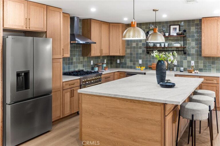 919 Majella Avenue, La Verne