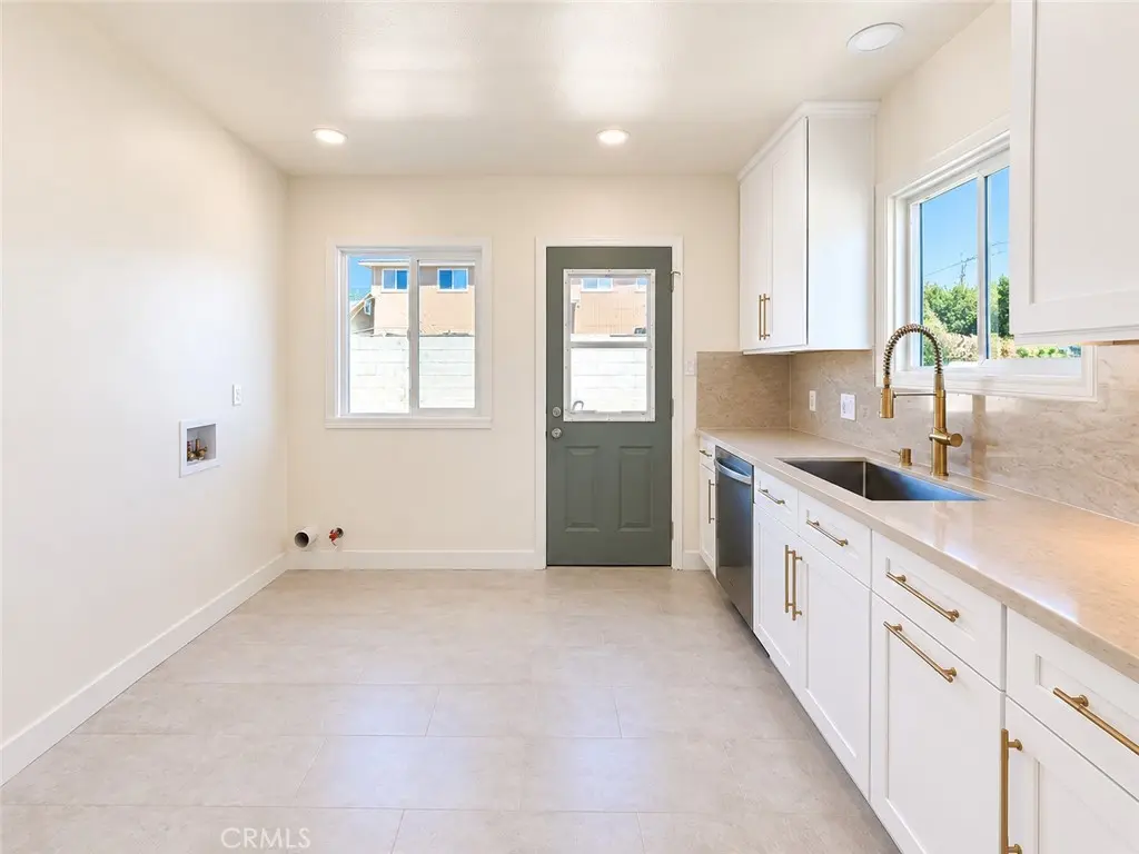 9262 Camulos Avenue, Montclair
