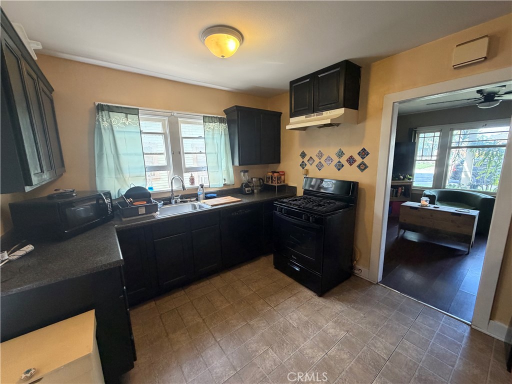 936 N Laurel, Ontario