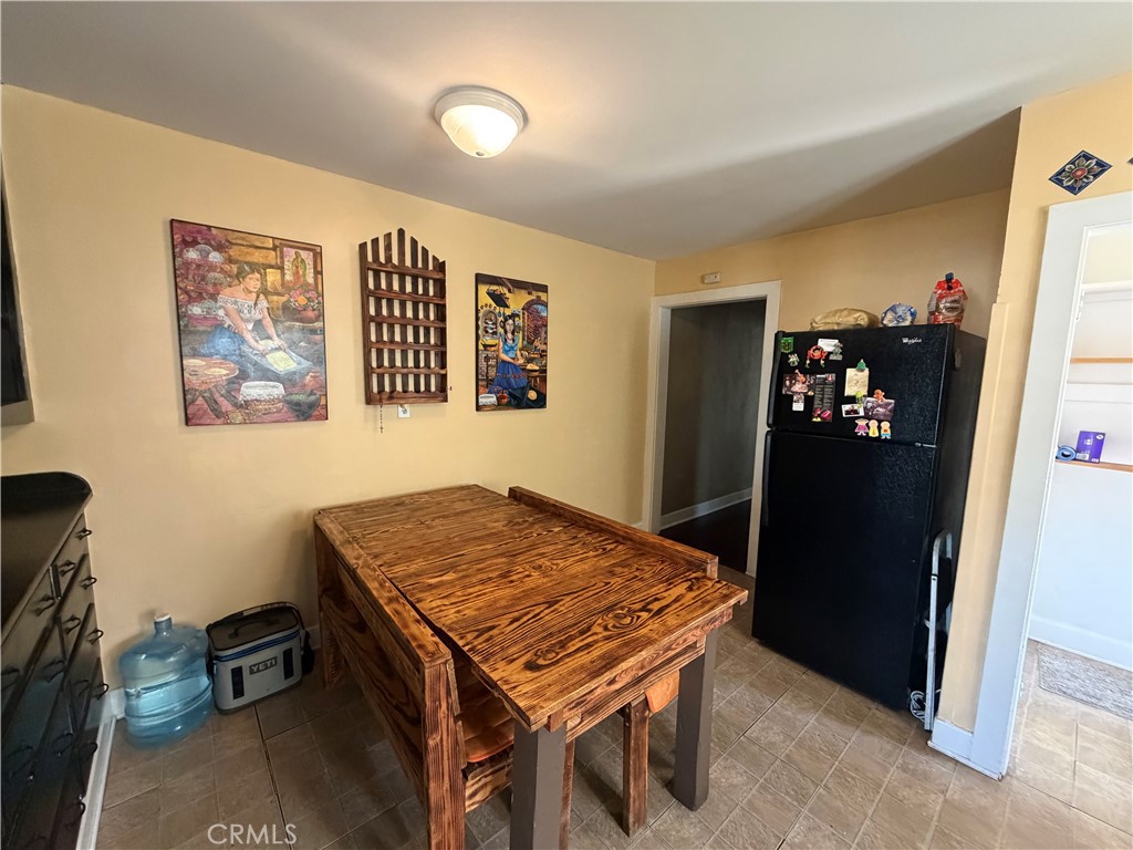 936 N Laurel, Ontario