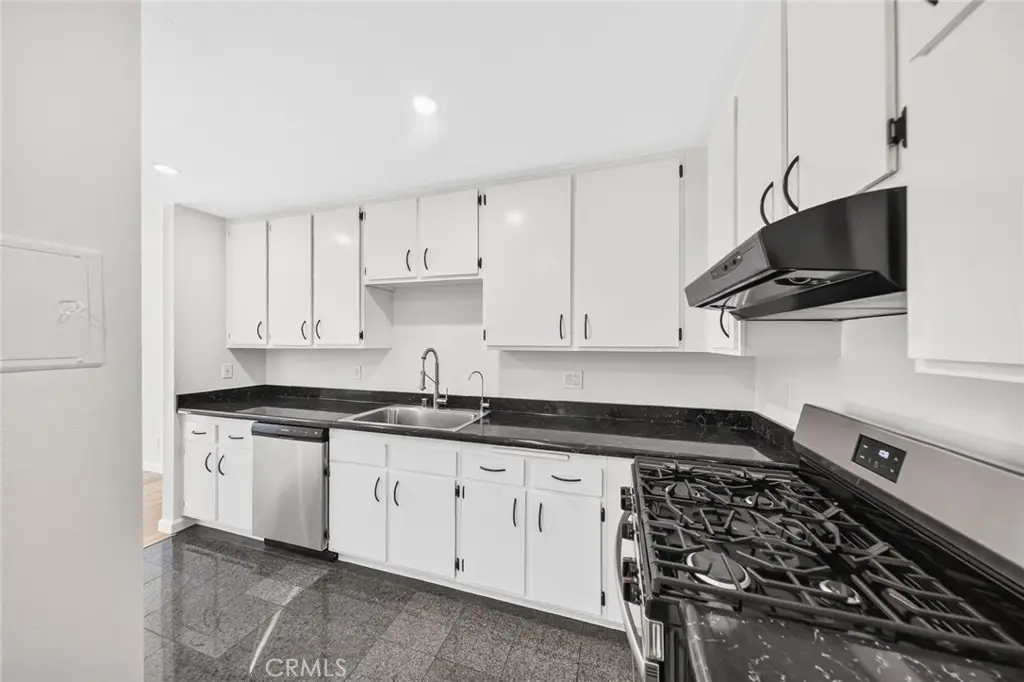 9404 Round Up #A, Montclair
