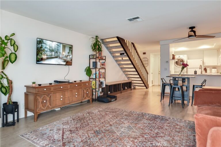 941 S Mountain, Ontario