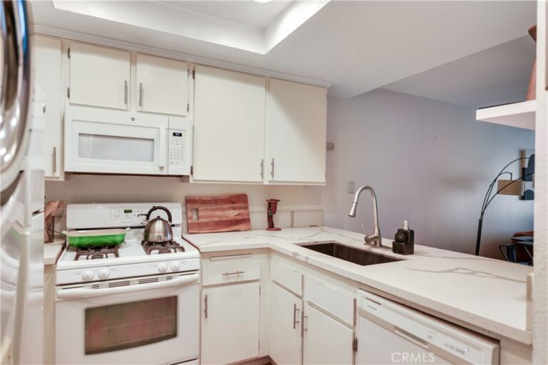 941 S Mountain, Ontario