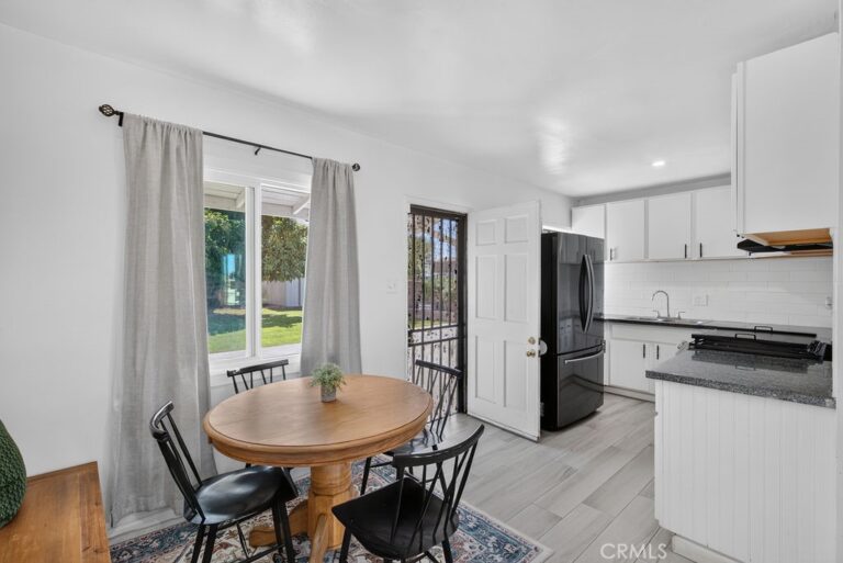 9497 Catawba Ave, Fontana