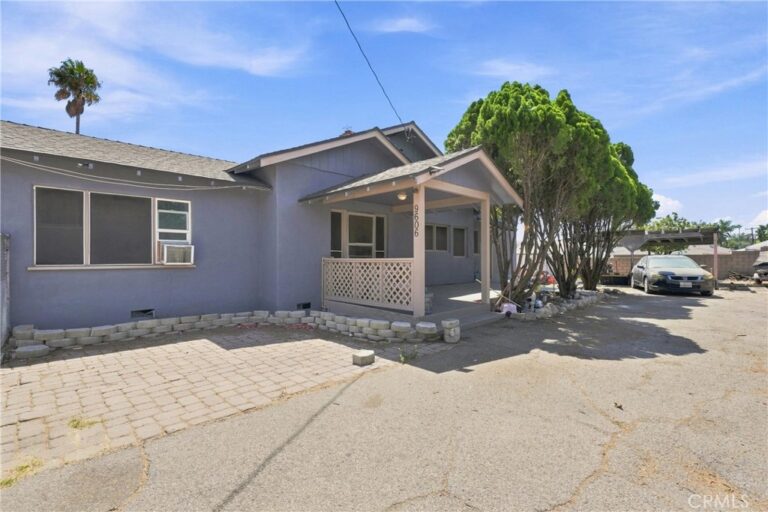 9606 Palmetto, Fontana