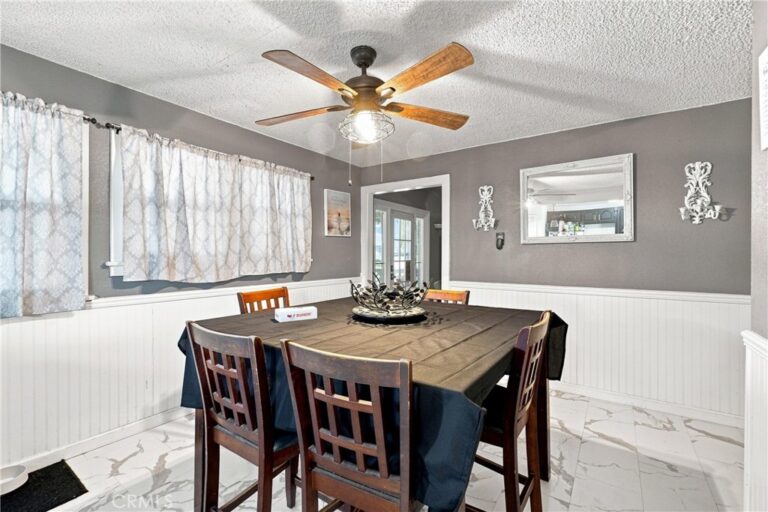 9606 Palmetto, Fontana